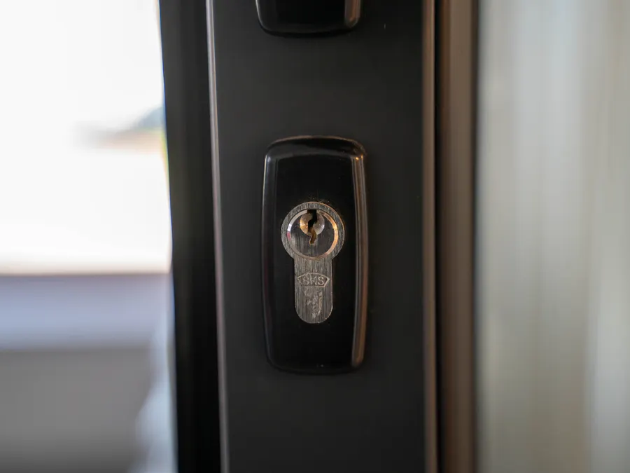 Cilindro de alta seguridad para tu apartamento en Salou